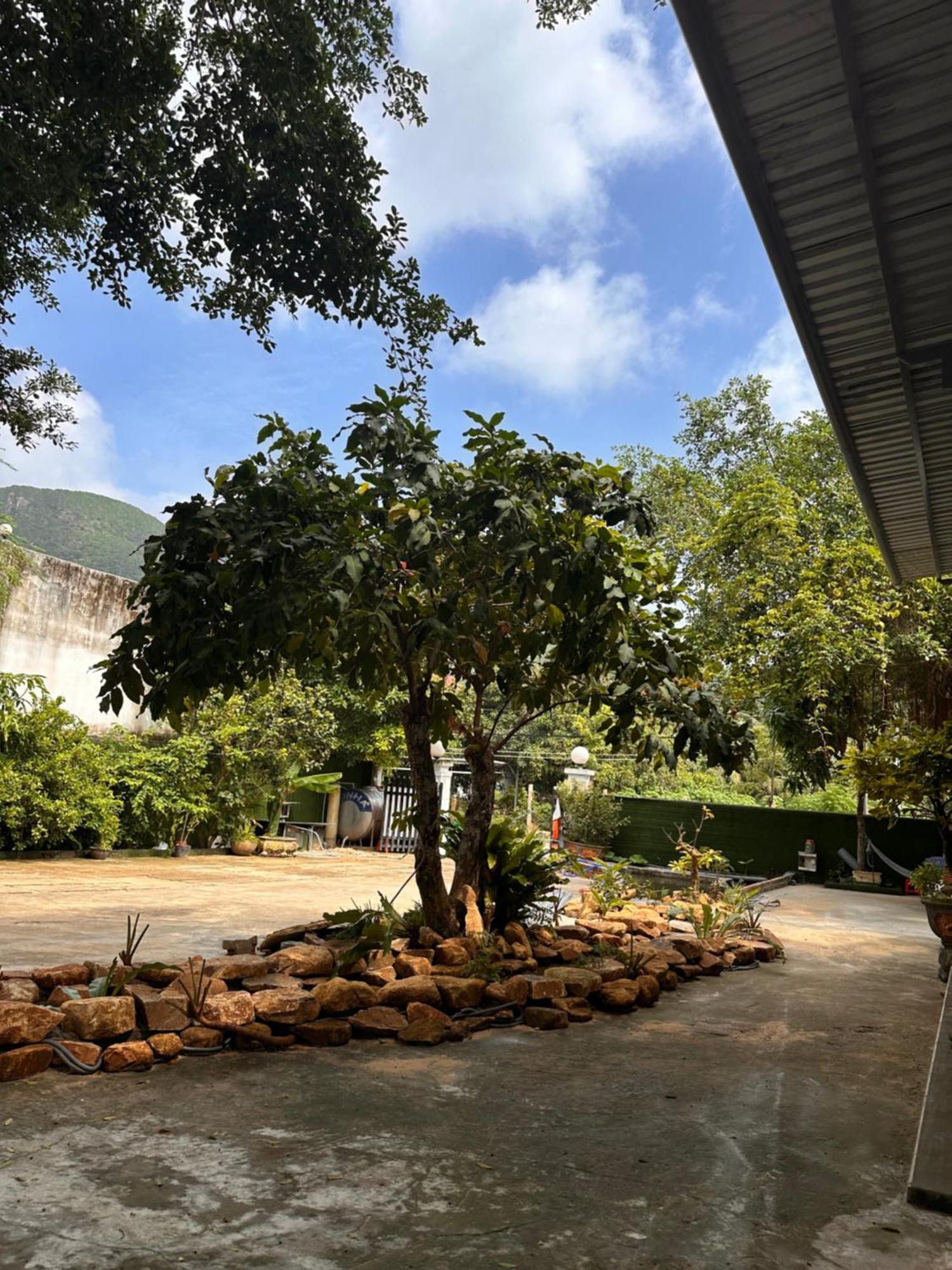 Bungalow Hotel Chi Khu Co Ong Luaran gambar