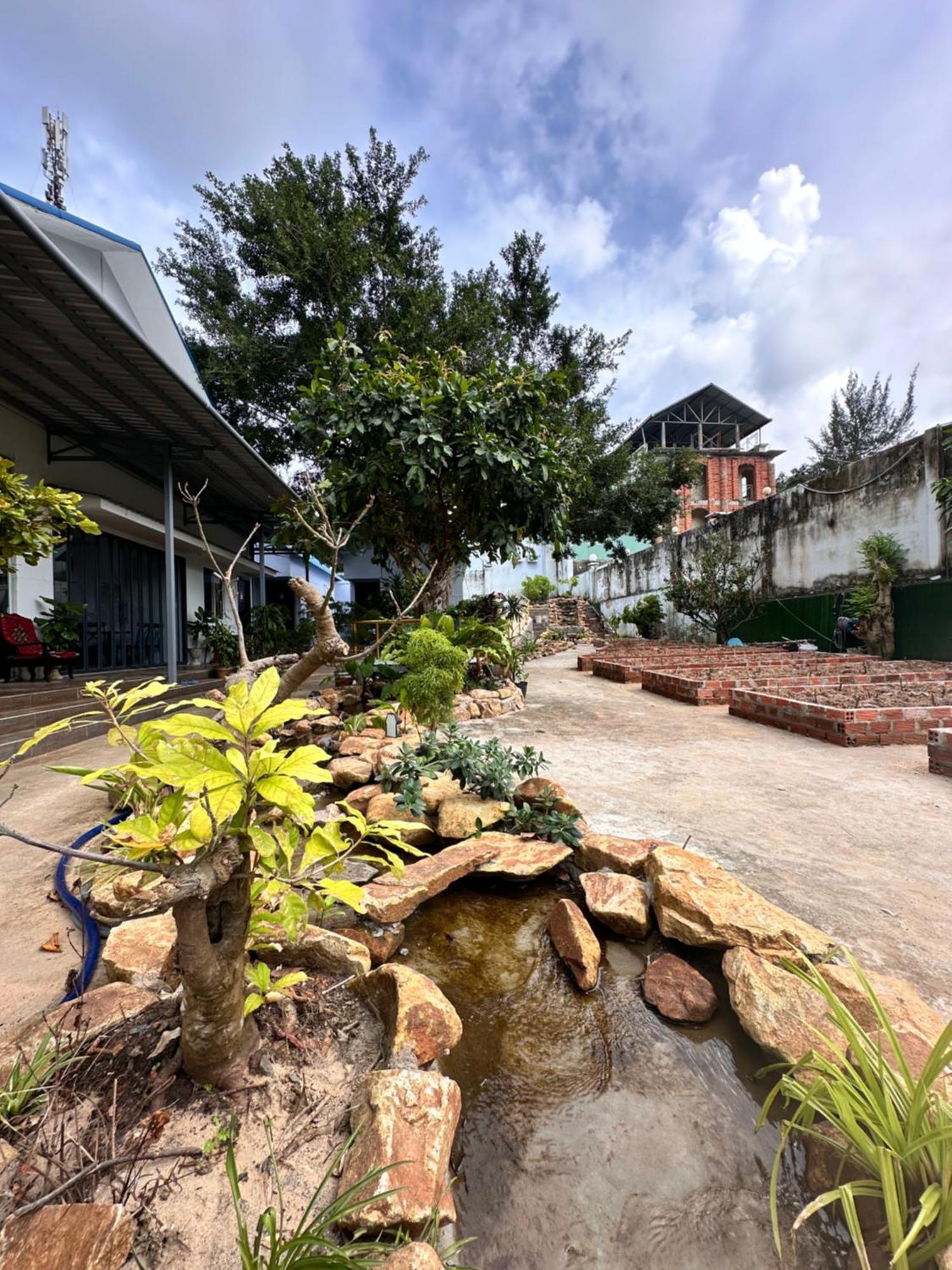 Bungalow Hotel Chi Khu Co Ong Luaran gambar