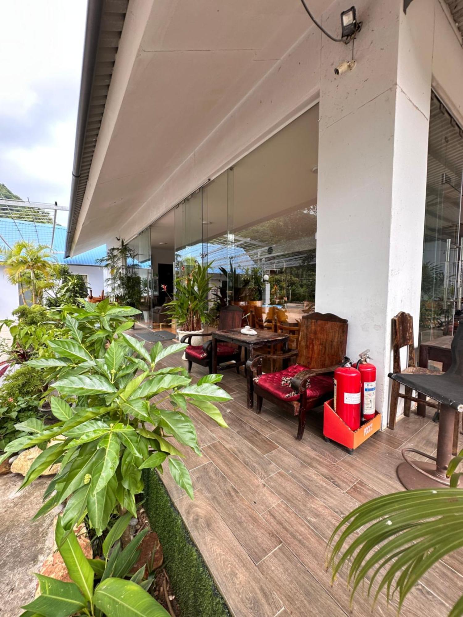 Bungalow Hotel Chi Khu Co Ong Luaran gambar