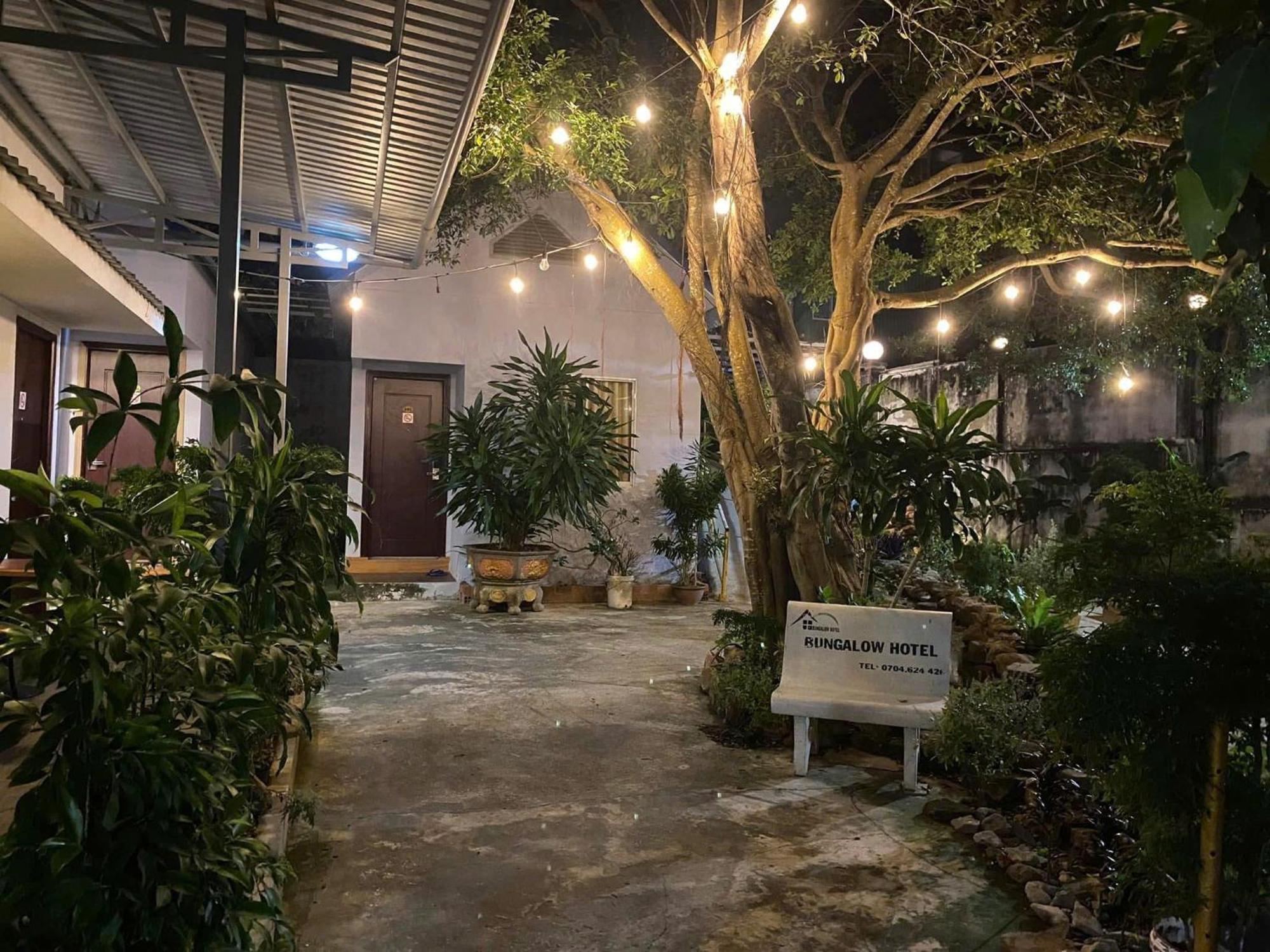 Bungalow Hotel Chi Khu Co Ong Luaran gambar